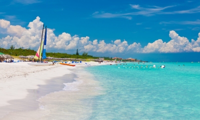 Strand von Varadero auf Kuba (kmiragaya / stock.adobe.com)  lizenziertes Stockfoto 
Informazioni sulla licenza disponibili sotto 'Prova delle fonti di immagine'